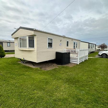 Hotel 6 Berth Caravan On Marine Holiday Park Rhyl Exterior foto