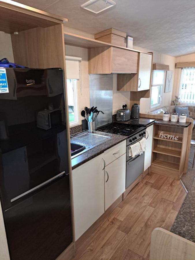 Hotel 6 Berth Caravan On Marine Holiday Park Rhyl Exterior foto