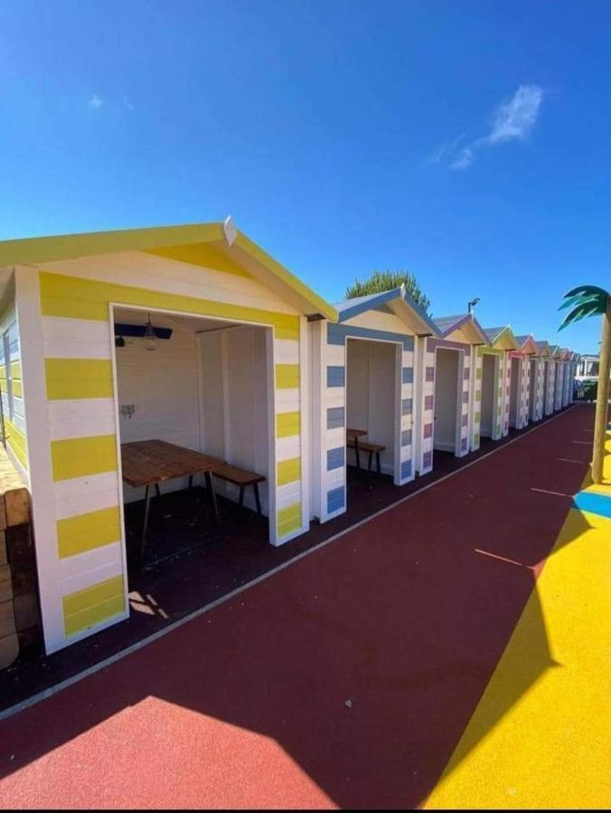 Hotel 6 Berth Caravan On Marine Holiday Park Rhyl Exterior foto